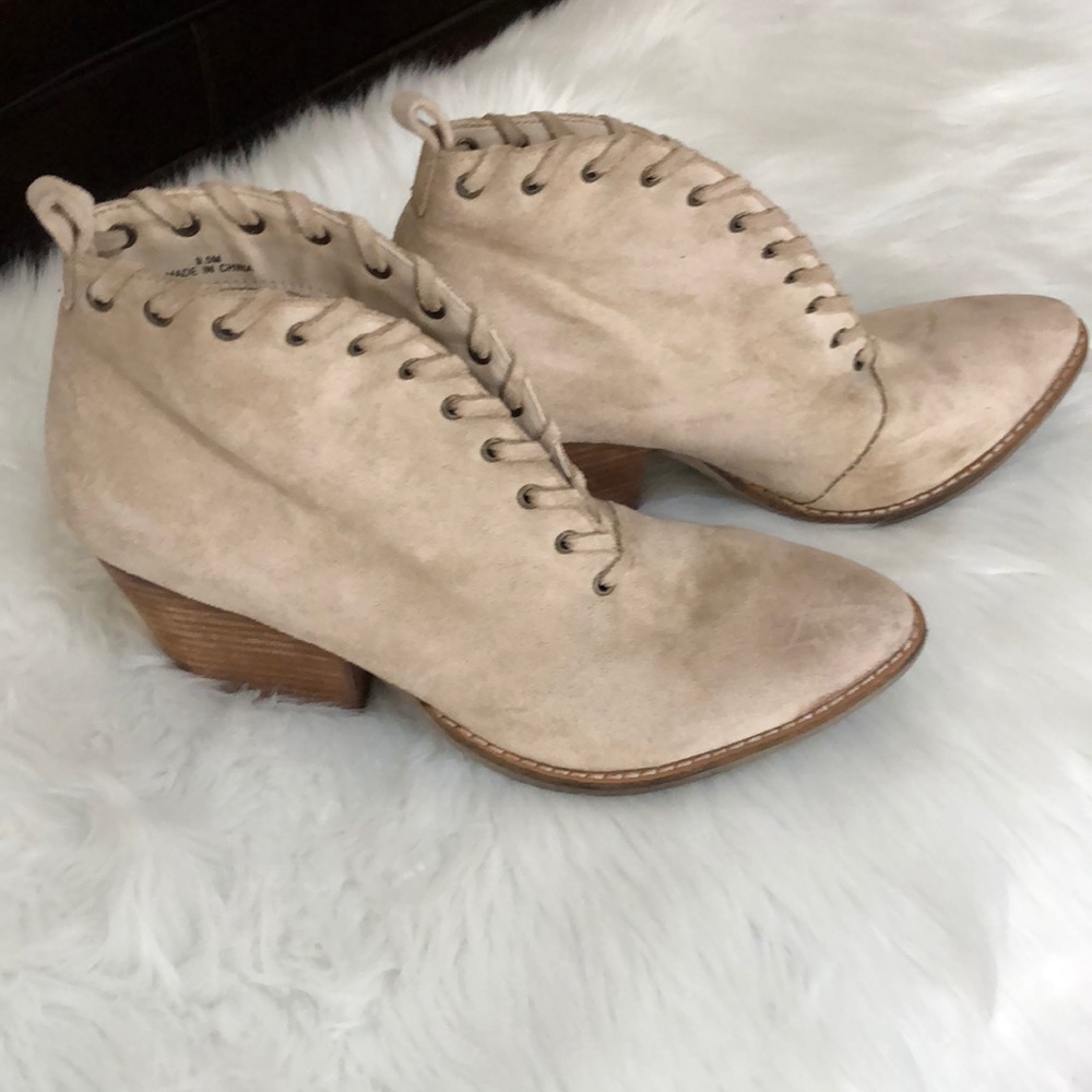 Coconuts Booties